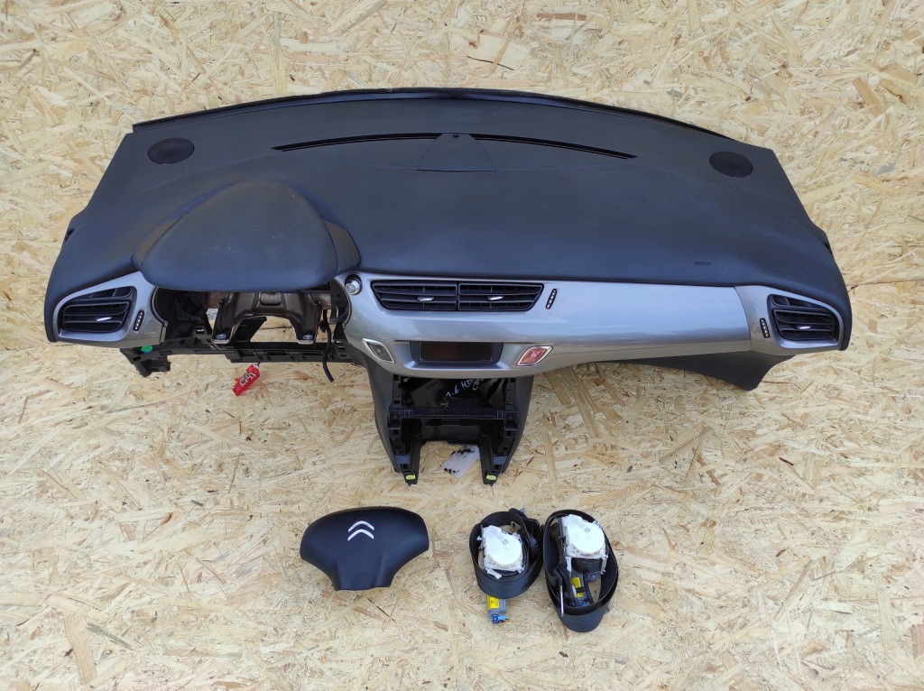 фото №1, Приборная панель консоль citroen c3 c iii оригинал