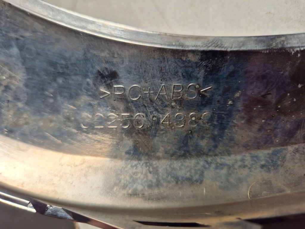 Решётка решётка  рамка бампера правый  хром 622564383r renault espace v 5 18r Оригинал