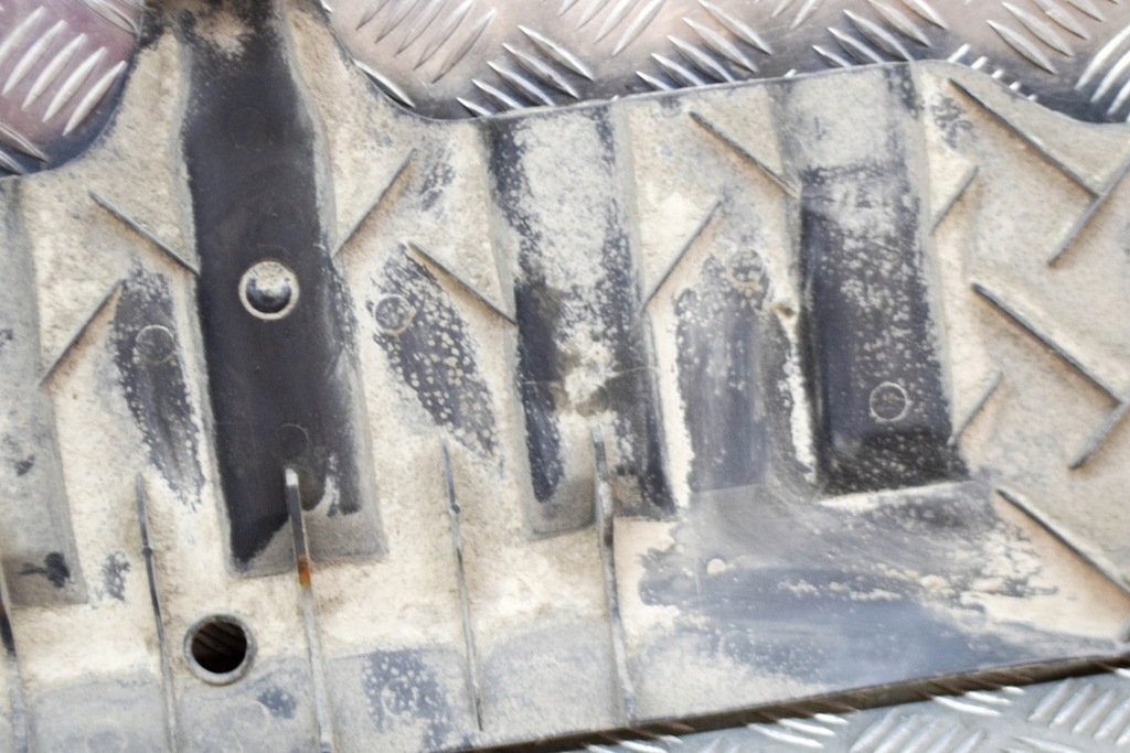 фото №5, Volkswagen passat b7 задні підвіска шасі молдинг 3c0501713a 3c0501713