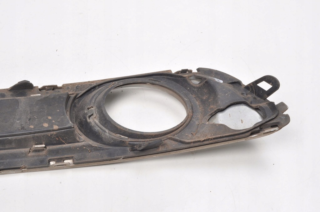 фото №3, Volvo v70 iii рамка решётка противотуманной фары правая r-design 30733035