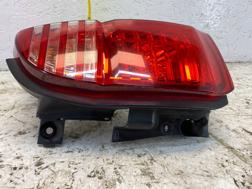 фото №13, Peugeot 5008 i лампа правий задня оригінал