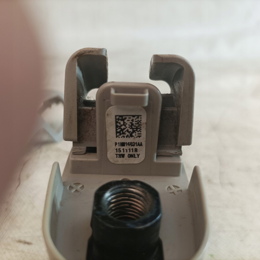 фото №10, Dodge ram 2500 09- регулировка ремней безопасности