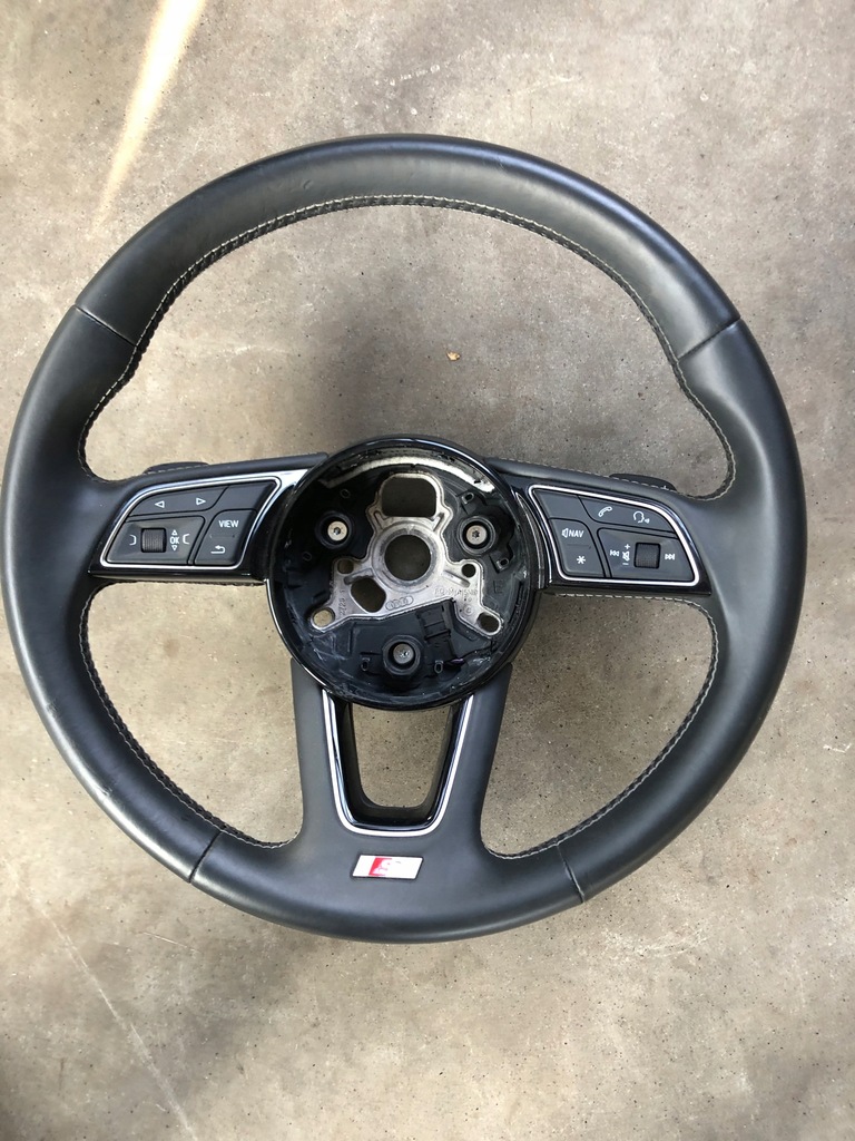 фото №1, Audi a5 8w воздуховод s line лепестки переключения