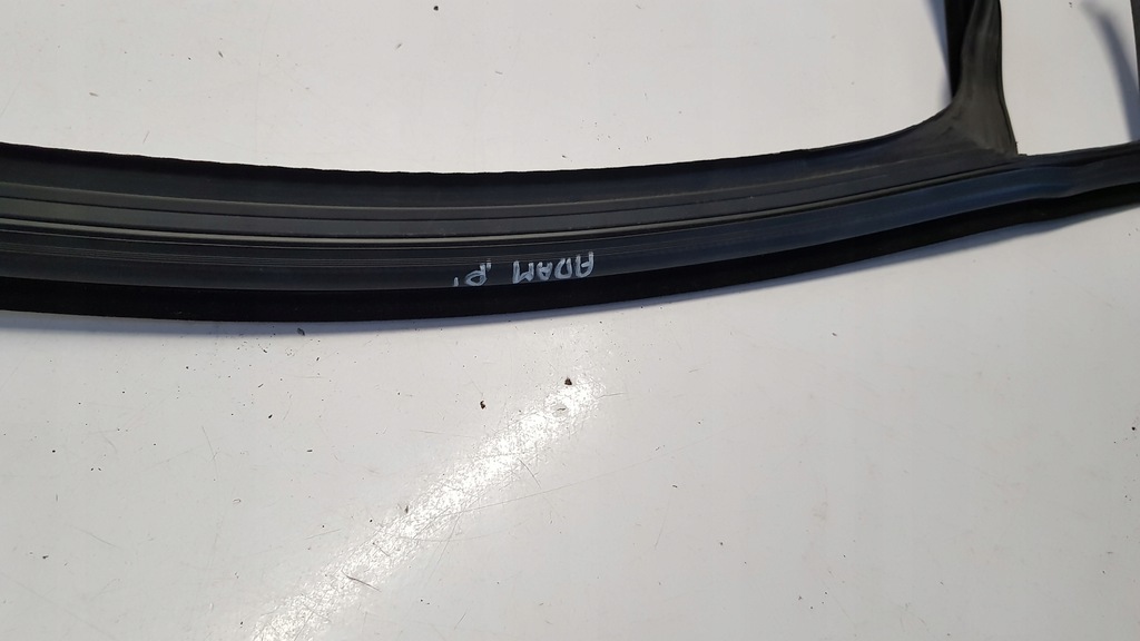 фото №10, Молдинг прокладка двері ліва opel adam