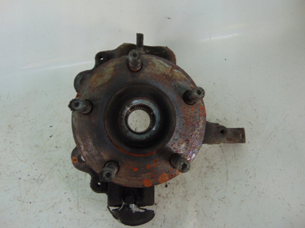 фото №1, Ford focus поворотный кулак левая ---