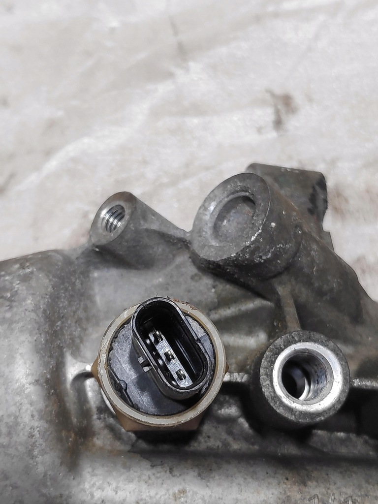 фото №6, Корпус фільтра оливи 2.0d jaguar xe g4d36714c77a