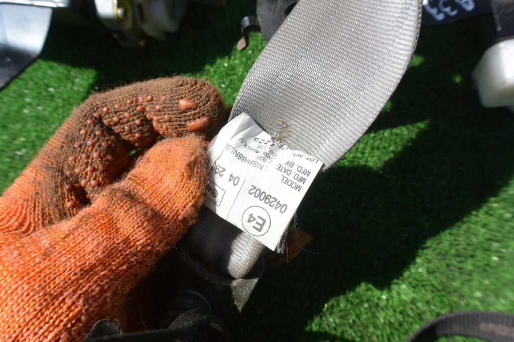 фото №12, Nissan maxima a33 ремені перед лівий правий beż kpl