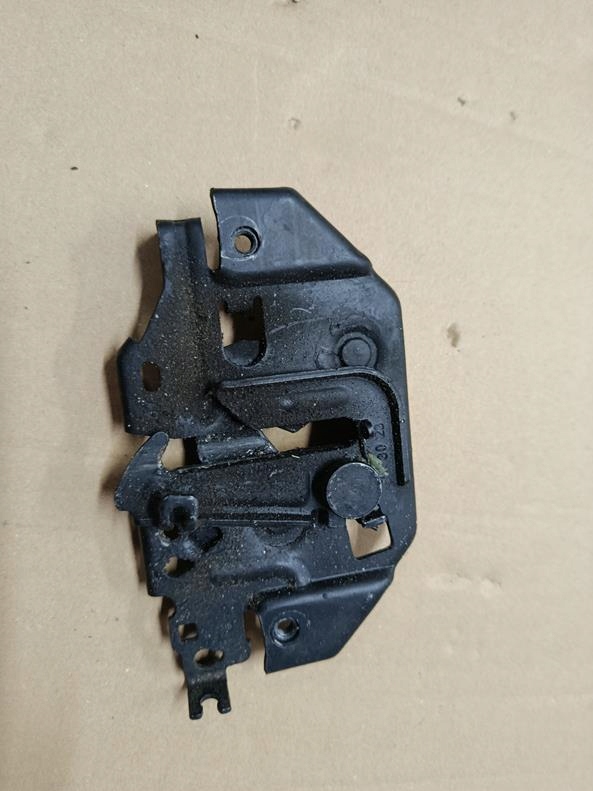 фото №4, Ford ecosport 2017 - замок капот оригинальный номер идеальное состояние