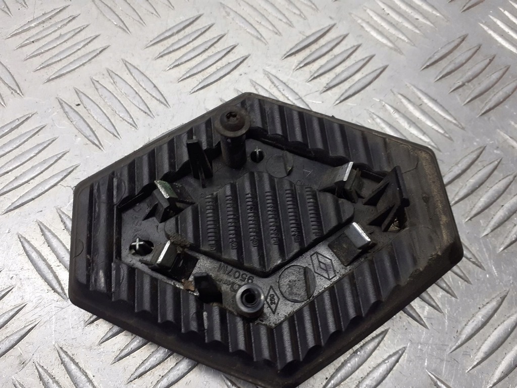 фото №3, Значок эмблема renault scenic ii 8200115115