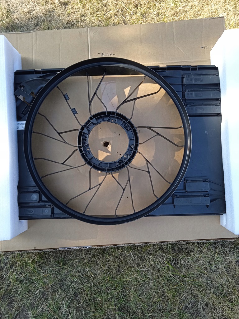 фото №6, Молдинг бампера перед ліва mercedes glb amg