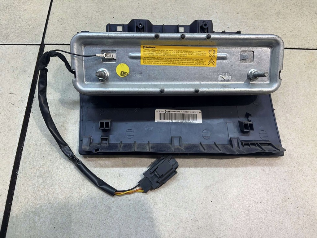 фото №4, Air bag подушка воздушная peugeot 1007 1.4 16v 9644375777