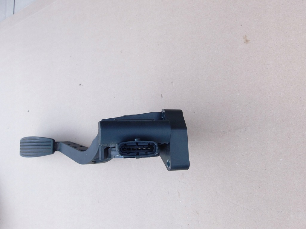 фото №5, Педаль газа 46755863 alfa romeo 147 2.0 t.spark