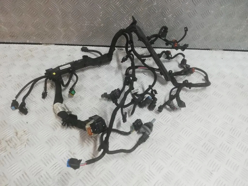 фото №1, Opel combo e 1,2thp электропроводка двигателя 9812022780