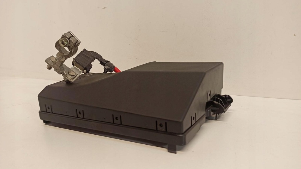 фото №7, Volvo v40 ii реле акумулятор клема 31346998