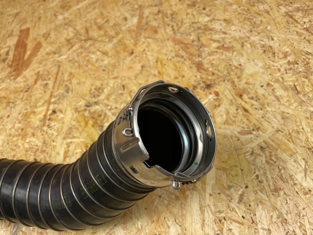 Труба шланг воздуха интеркулер bmw g20 g21 g22 g23 g80 8654521 Доставка