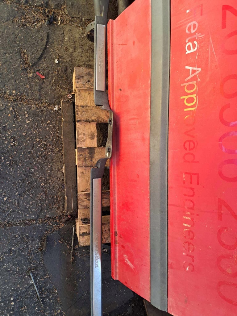 Купить Mercedes ml w163 молдинг порог правая a1636861036