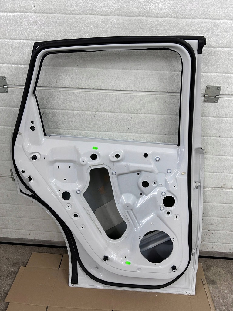 фото №15, Дверь левый задняя задние 8r0833051b audi q5 8r sq5 код лакокрасочного покрытия ls9r