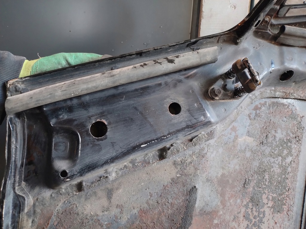 Капот mercedes w126 s klasa в Украине