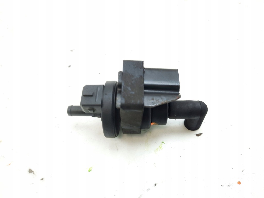 Ssangyong tivoli клапан вентиляция картера 1811413039 в Украине