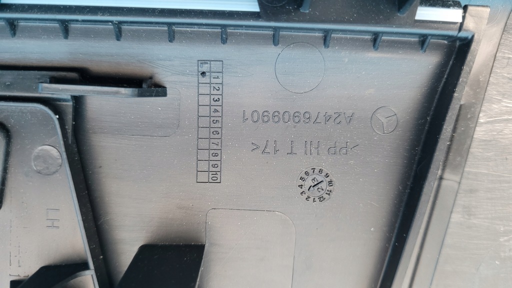 фото №9, Mercedes x247 glb защита обшивка стойка b левая a2476903100 a2476909901