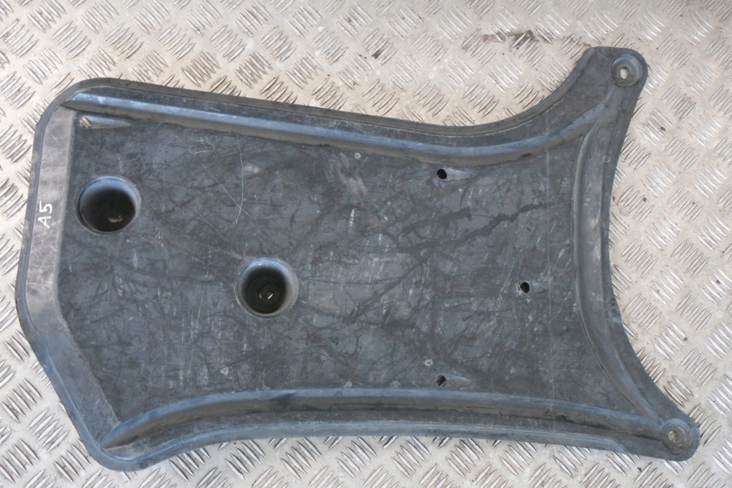 Купить Накладка подвеска audi a5 a4 8k 8t 8k0825219