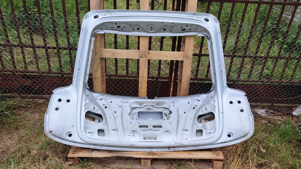 фото №5, Крышка багажника багажника audi q3 8u lekko повреждённая