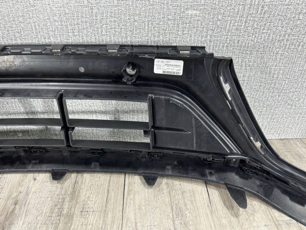 Mercedes glb w247 x247 рестайлінг  amg 2023- спойлер решітка перед a2478856409 в Україні