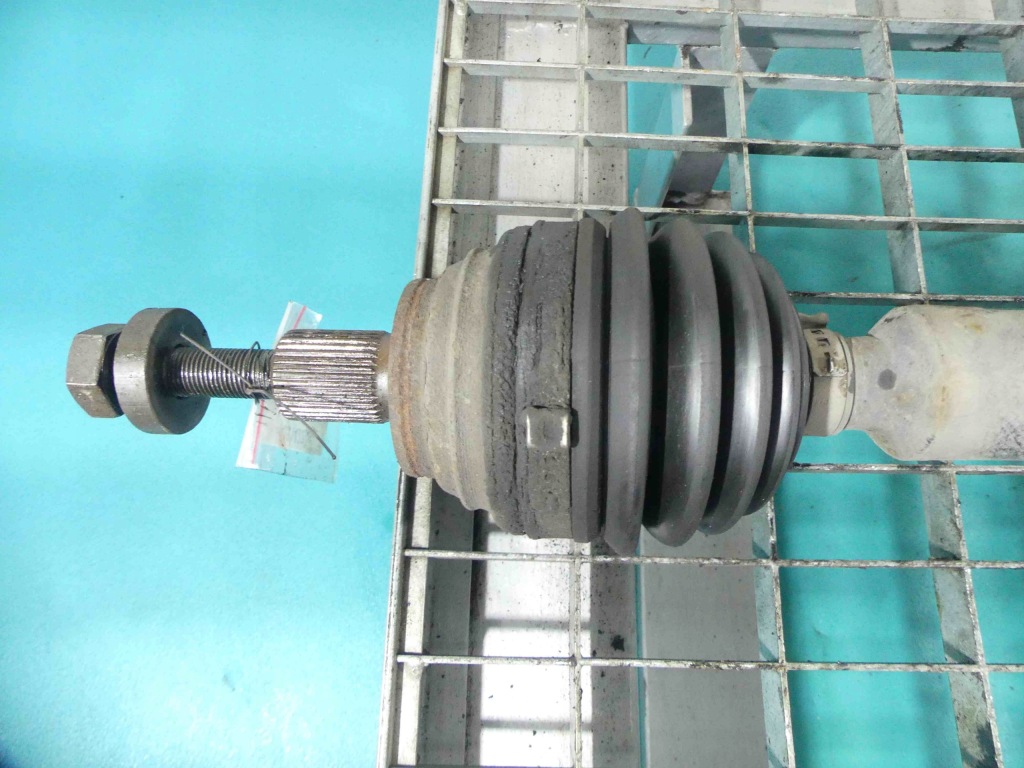 фото №3, Привідний вал права vw passat b6 2.0 fsi автоматична коробка передач