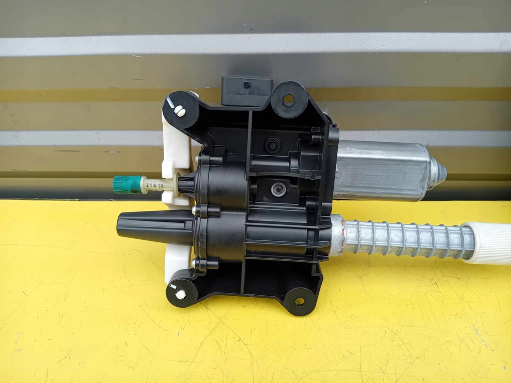 фото №8, Citroen c4 ii b7 механізм гальма ручного 9672984680 a2c53348380