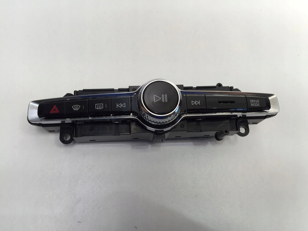 фото №1, Volvo xc40 2020 2021 панель управление радио переключатель аварийных 31456672