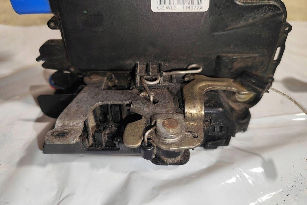 фото №7, Замок лівих передніх двері skoda fabia i 6y2 3b1837015am 1.9l дизель