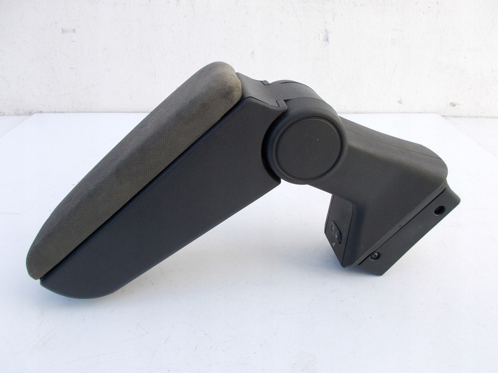 фото №5, Подлокотник крышка кронштейн fiat grande punto