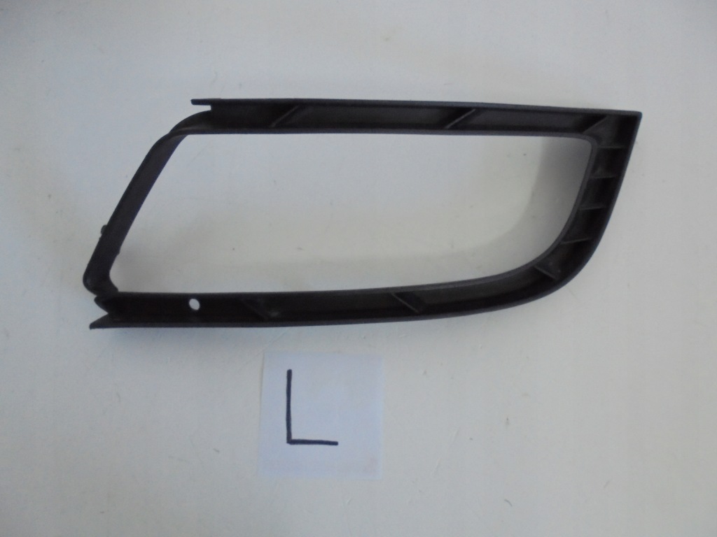 фото №1, Рамка решётка противотуманной фары правая левая skoda superb ii