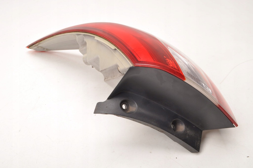 фото №8, Hyundai ix35 лампа правая задняя правый задняя suv lift 92402-2y500