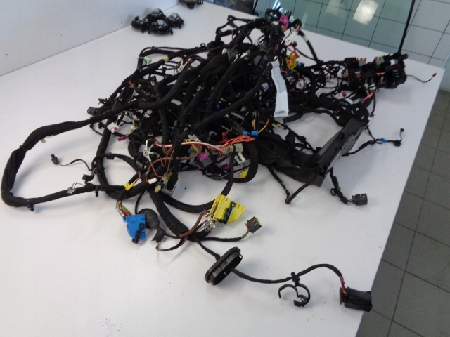 фото №3, Електропроводка салону mercedes eqa 250 w243 2021 rok