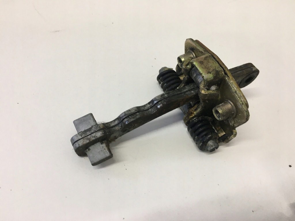 фото №10, Ограничитель дверь перед vw new beetle 1c0837249a