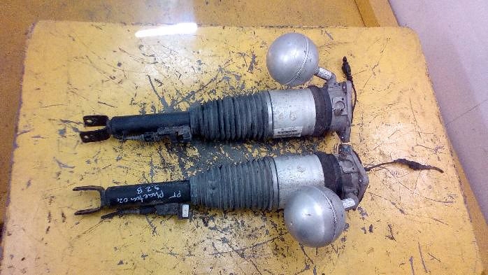 фото №8, Амортизационная стойка задняя kpl. vw phaeton 3,2 b 3d0616001f