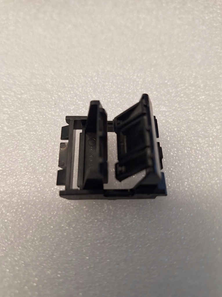 Купити Кліпса накладки даховий opel tigra 90482722