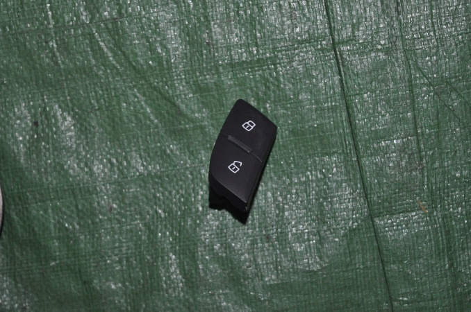 фото №1, Кнопка блокування двері audi a7 s7 rs7 4g8962108