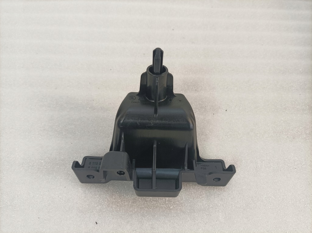 фото №1, Skoda scala кронштейн направляющая бампера перед