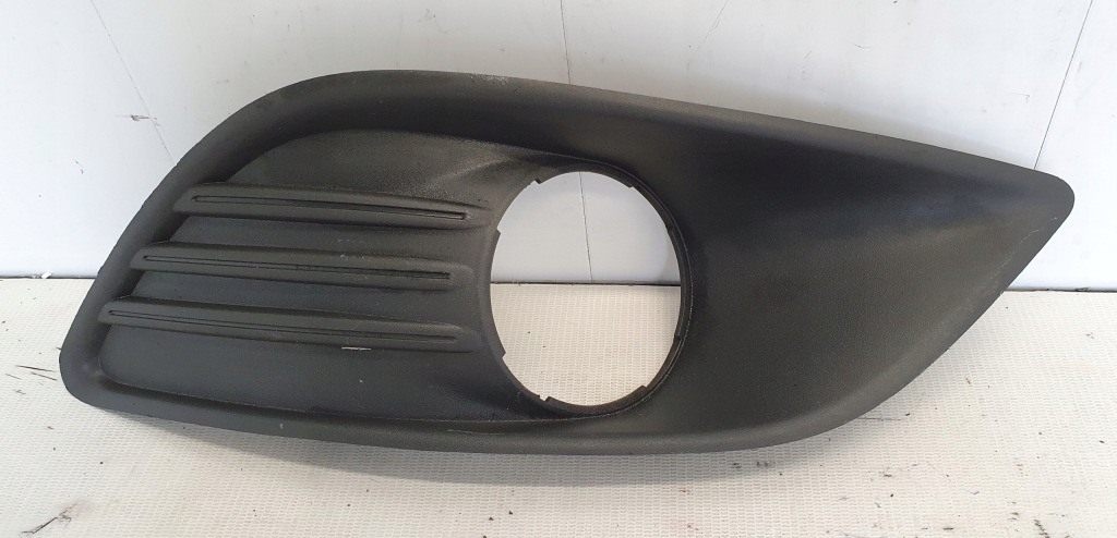 Купить Ford focus mk2 рестайлинг  решётка бампера правый  оригинал