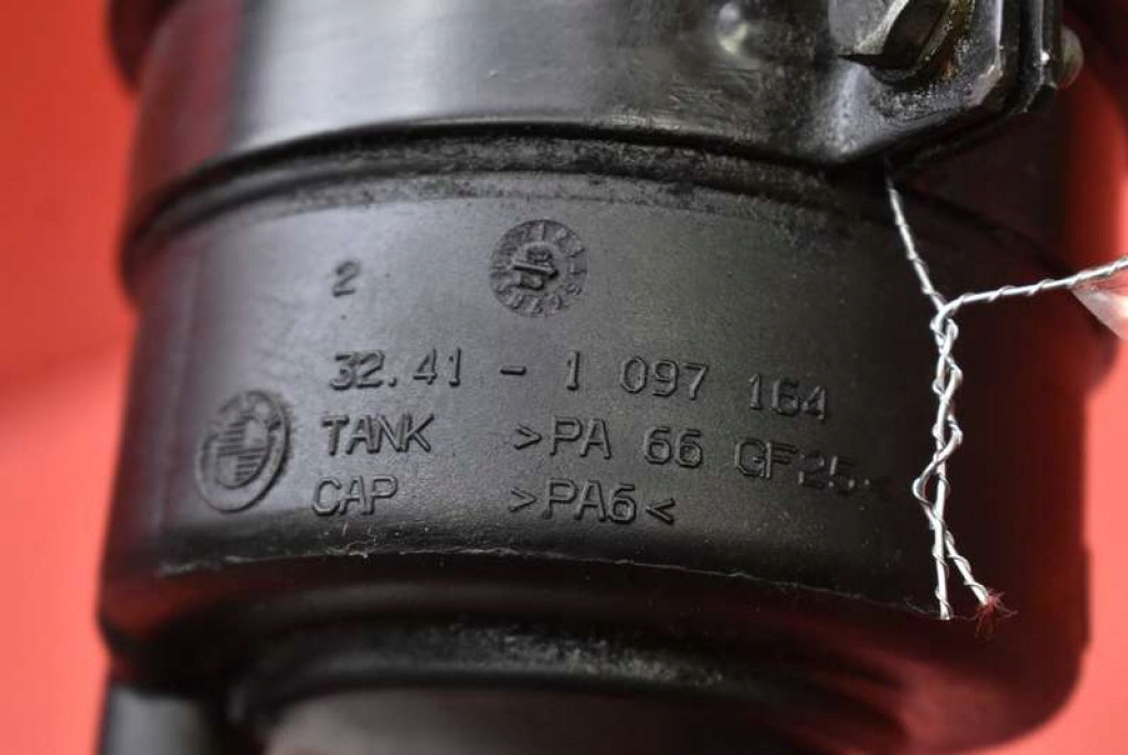 Бачок усилителя 1097164 bmw e46 2.0i 143 km 01-06 Оригинал