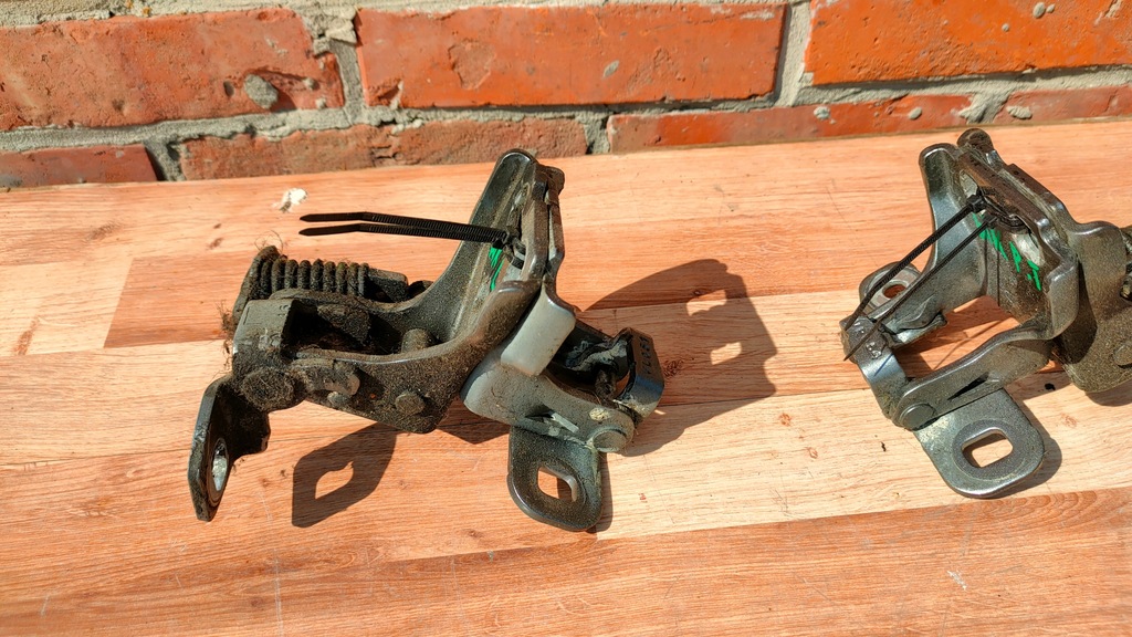 фото №5, Jeep grand cherokee wk 05-10r петля дверь правый перед