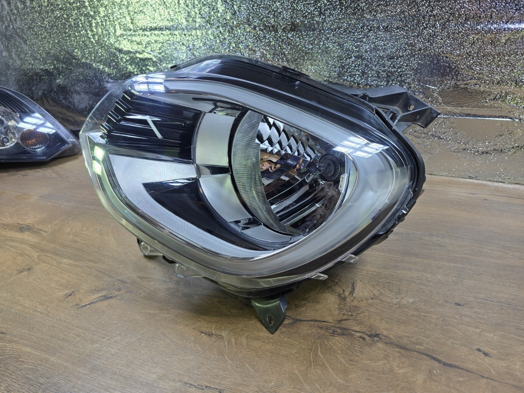 Renault twingo 3 3 рестайлинг  фара перед передняя левая led 260602593r Цена