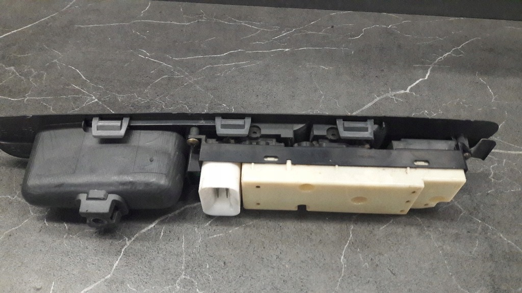 фото №7, Панель переключатель окон mitsubishi space wagon