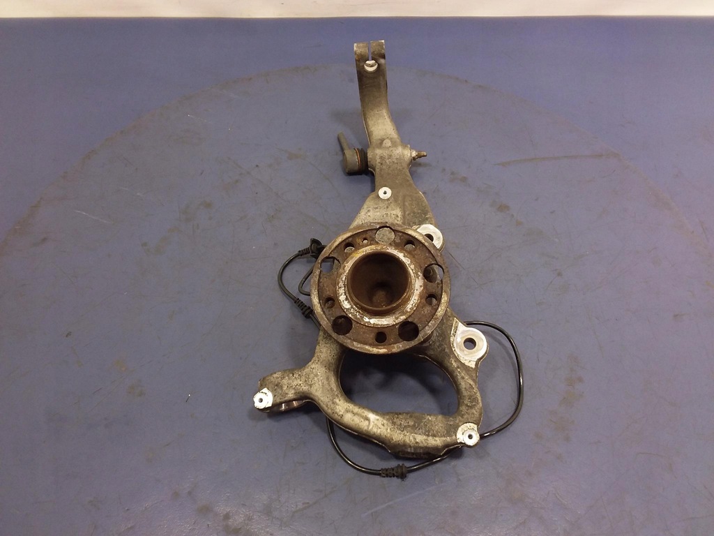 фото №1, Mercedes s w222 поворотный кулак левая перед ступица