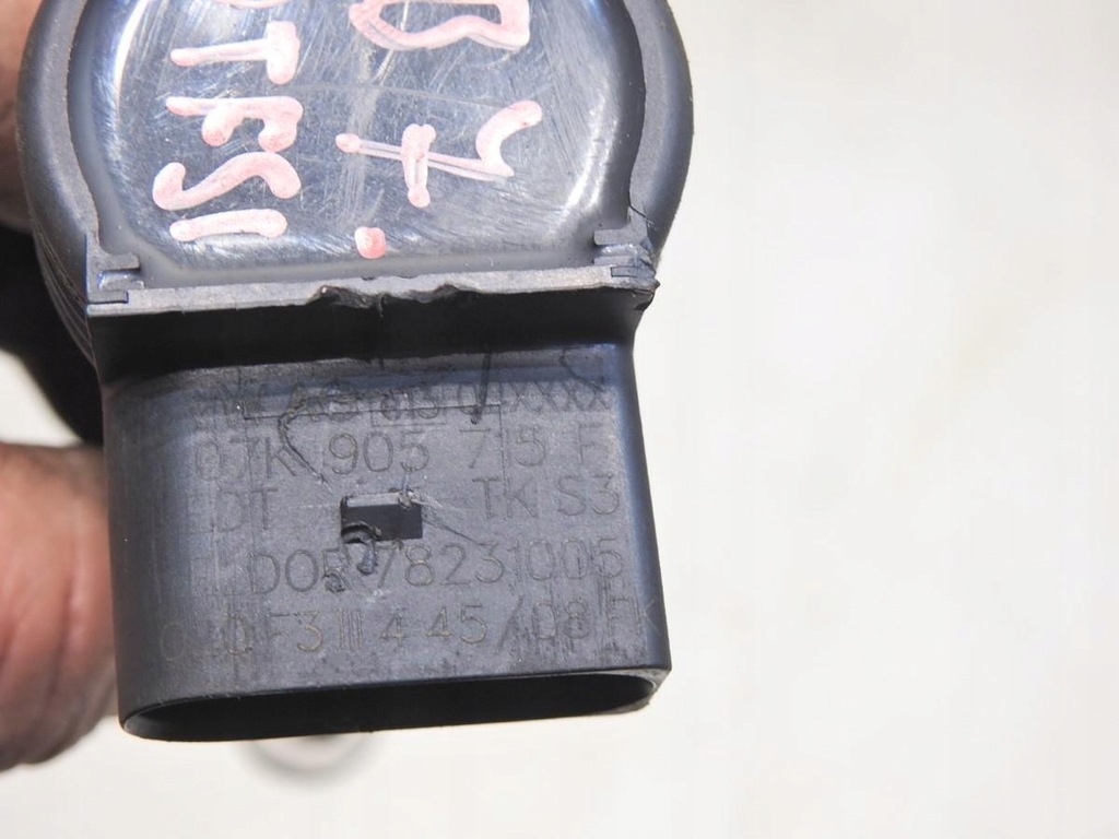 фото №6, Катушка зажигания audi a4 b7 2.0 tfsi 07k905715f