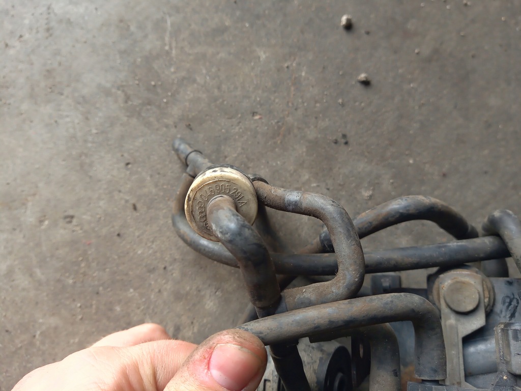 фото №7, 702129965 046905291a 1h0906627 клапан вакуумa volkswagen