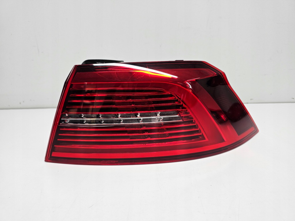 Купити Лампа passat b8 седан 3g5945208e led ideał комплектна права