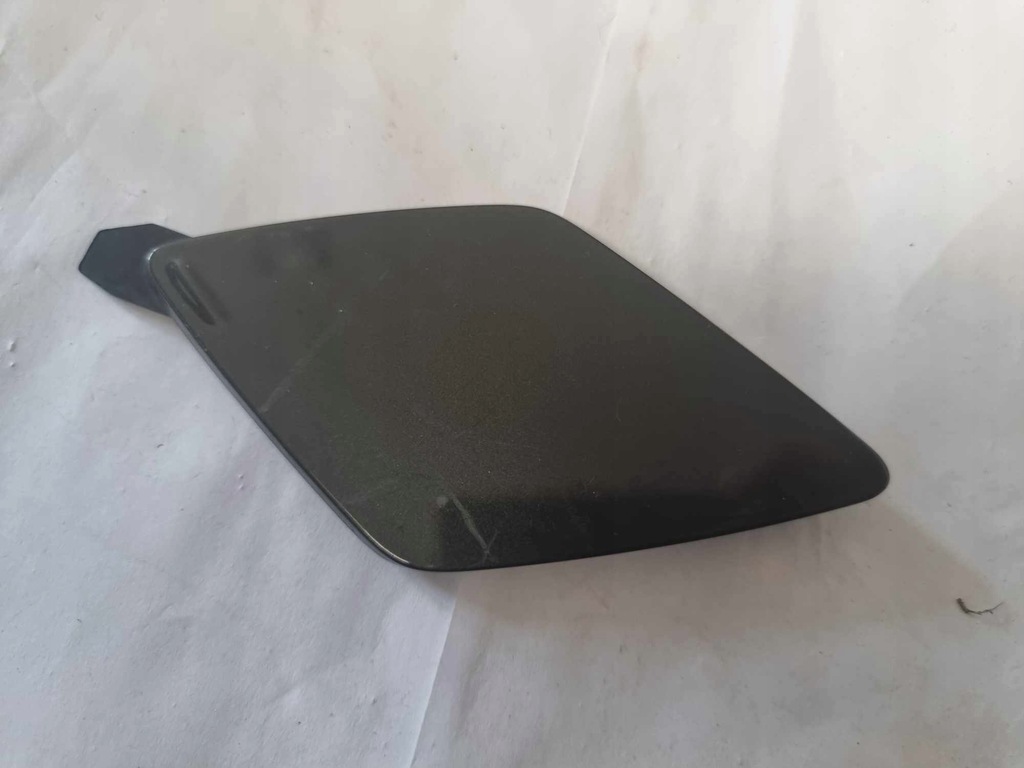 фото №1, Volvo xc60 ii - заглушка фаркоп бампера перед